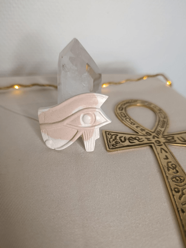 Amulette Oeil d'Horus Oudjat - blanc/Saumon